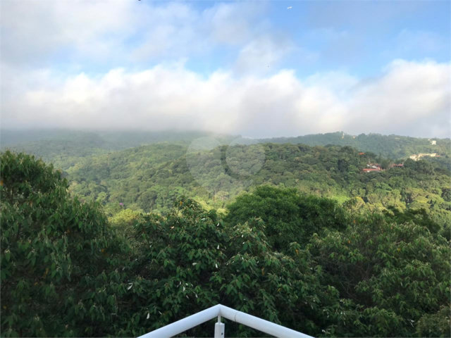 Casa à venda com 3 suítes no condomínio Alpes da Cantareira, Mairiporã - SP