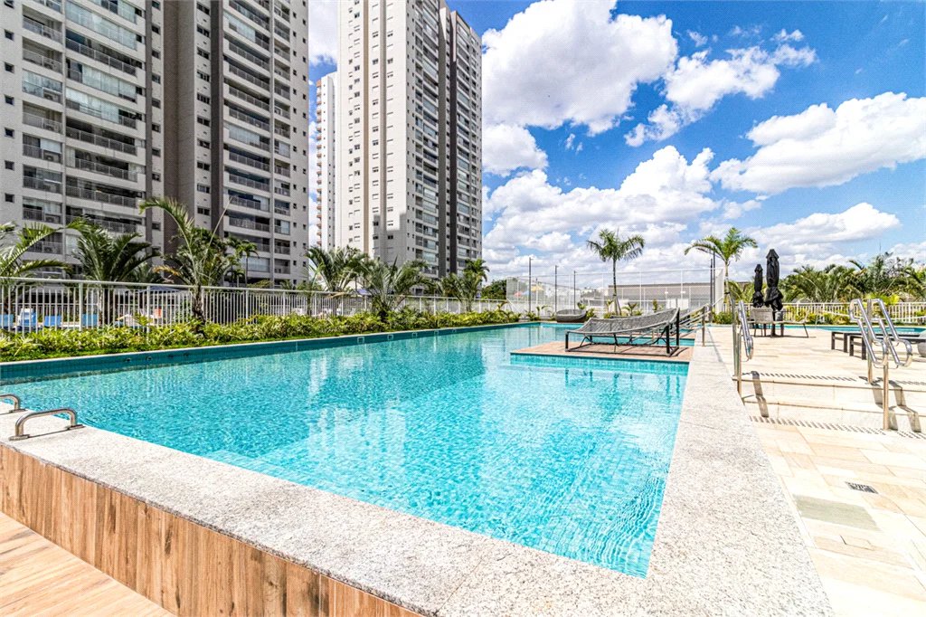 Apartamento à venda com 3 quartos, sendo 1 suíte, em Vila Anastácio, São Paulo, SP