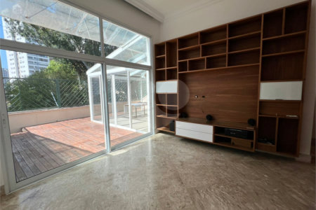 Casa para alugar com 3 quartos, sendo 1 suíte, no condomínio Res Villeneuve, São Paulo - SP