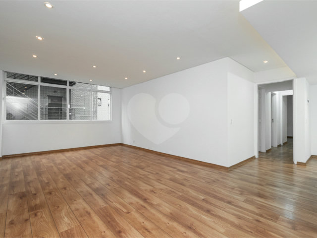 Apartamento à venda ou para alugar com 3 quartos, sendo 1 suíte,  em Itaim Bibi, São Paulo, SP