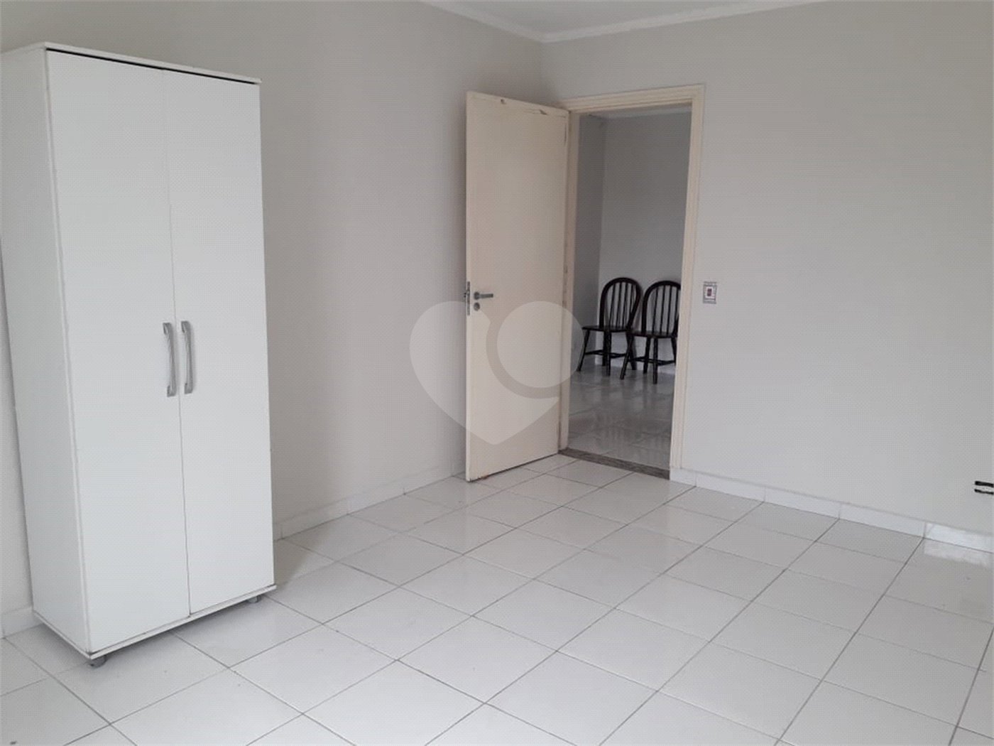 Sobrado à venda com 2 suítes em Tremembé, São Paulo, SP
