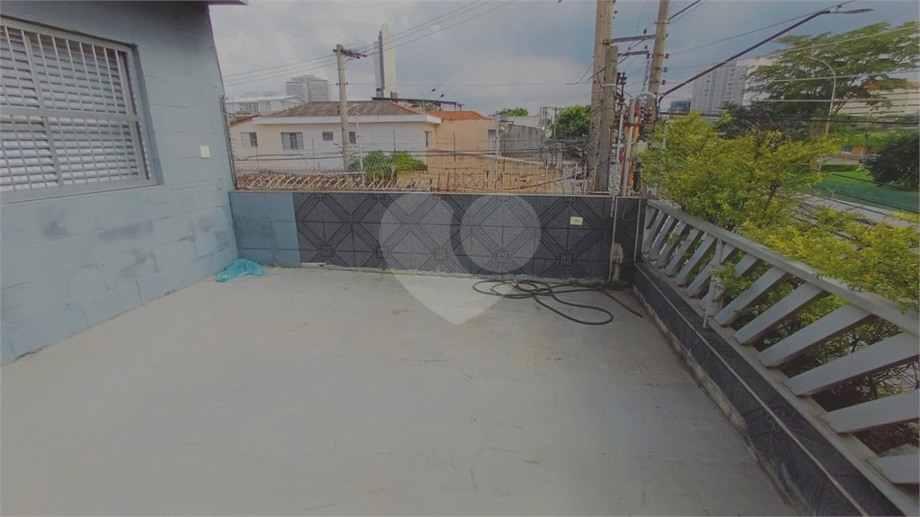 Sobrado à venda com 3 quartos em Bonfim, Osasco, SP