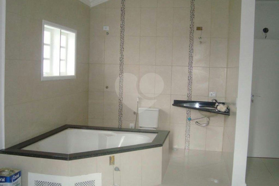 Casa à venda com 4 quartos, sendo 3 suítes, em Recreio Campo Verde, Ibiúna, SP