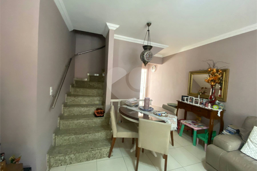 Sobrado à venda com 3 quartos, sendo 1 suíte, em Tremembé, São Paulo, SP