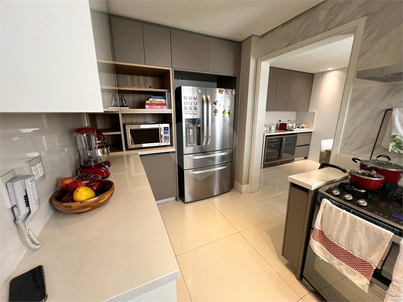 Apartamento à venda com 4 quartos, sendo 3 suítes, em Itaim Bibi, São Paulo, SP