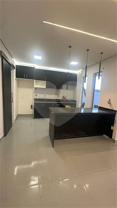 Terreno para alugar com 3 suítes no condomínio Residencial Veneza, Mogi das Cruzes - SP