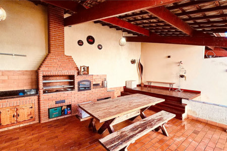 Sobrado à venda com 3 quartos, sendo 1 suíte, em Chácara Recanto Verde, Cotia, SP