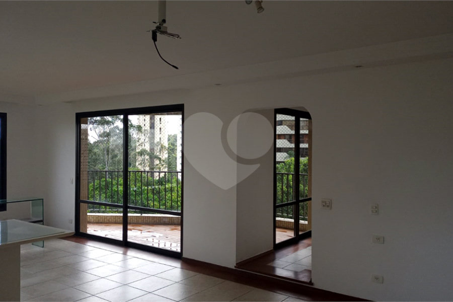 Apartamento à venda com 4 quartos, sendo 2 suítes, em Morumbi, São Paulo, SP