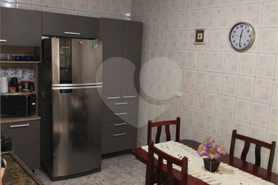 Sobrado à venda com 4 quartos, sendo 2 suítes, em Tremembé, São Paulo, SP