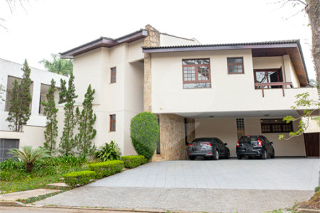 Casa à venda com 5 quartos, sendo 3 suítes,  no condomínio Residencial Morumbi, São Paulo - SP