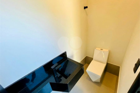 Casa à venda com 3 quartos, sendo 1 suíte,  no condomínio Cerejeiras, Araçoiaba da Serra - SP