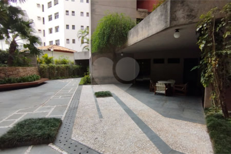 Duplex para alugar com 3 suítes em Real Parque, São Paulo, SP
