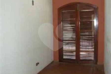Sobrado à venda com 4 suítes em Vila Trujillo, Sorocaba, SP