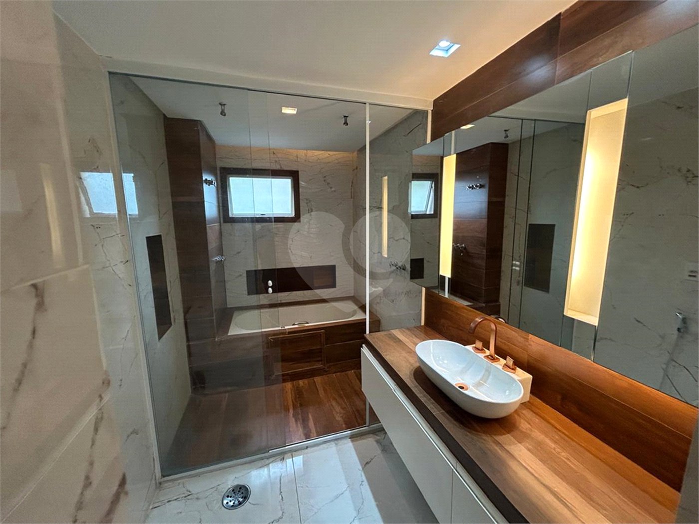 Apartamento à venda com 2 suítes em Parque do Morumbi, São Paulo, SP