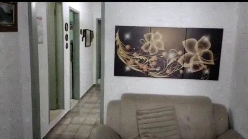 Casa Térrea à venda com 6 quartos em Jardim Rosana, São Paulo, SP