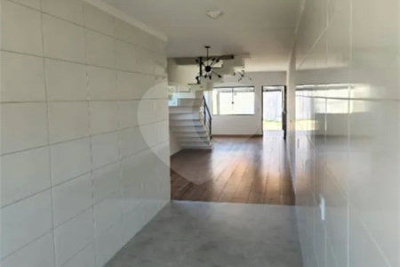Sobrado à venda com 3 quartos, sendo 1 suíte,  em Jardim Paulista, Atibaia, SP