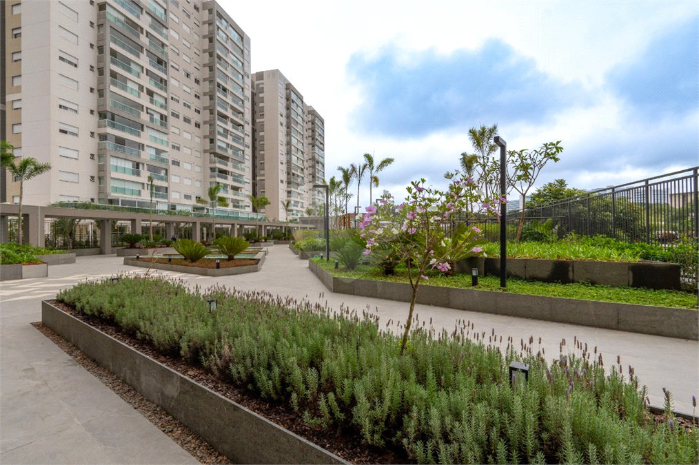 Apartamento à venda com 2 suítes em Santo Amaro, São Paulo, SP