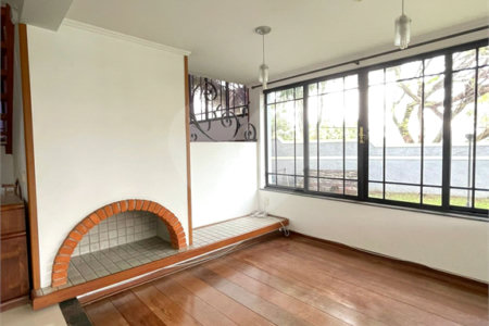 Casa à venda com 3 quartos, sendo 1 suíte, em Jardim Tapajós, Atibaia, SP