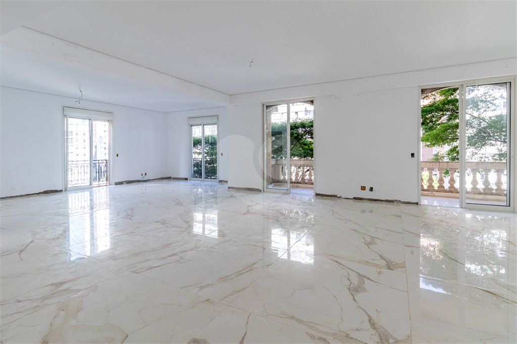 Apartamento à venda com 7 suítes em Santa Cecília, São Paulo, SP