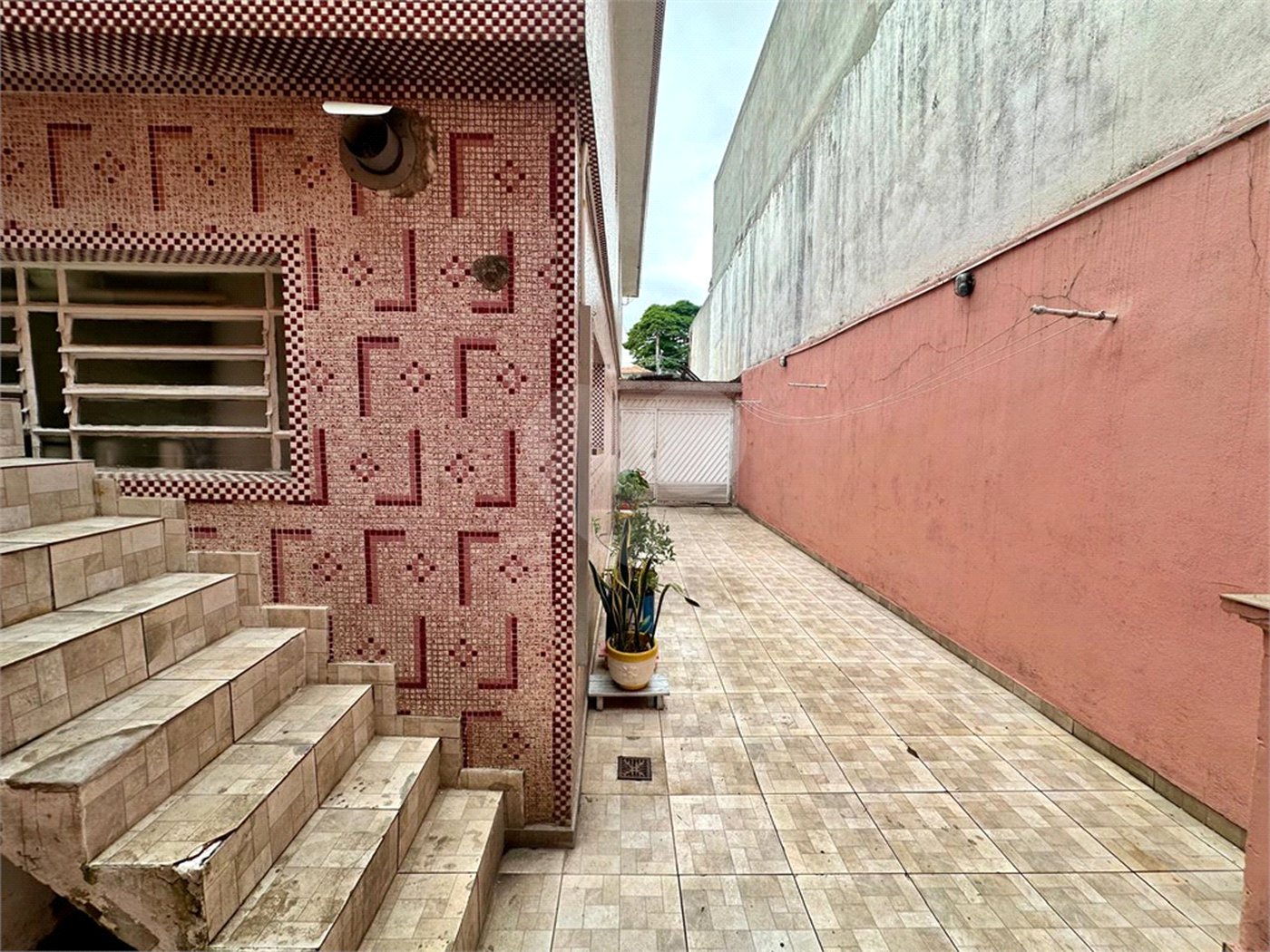 Sobrado à venda com 4 quartos, sendo 1 suíte, em Parque Novo Mundo, São Paulo, SP