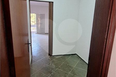 Sobrado à venda com 2 suítes em Jardim Itamaracá, Indaiatuba, SP