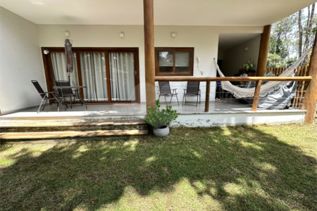 Casa à venda com 2 quartos, sendo 1 suíte, no Centro / Arraial D'ajuda, Porto Seguro, BA