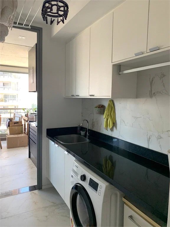 Apartamento para alugar com 3 quartos, sendo 2 suítes, em Jardim das Acácias, São Paulo, SP