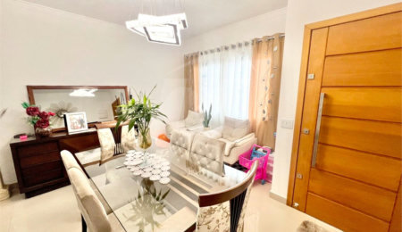 Sobrado à venda com 3 quartos, sendo 1 suíte,  em Tremembé, São Paulo, SP