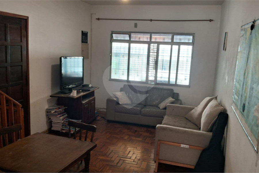 Sobrado à venda com 2 quartos, sendo 1 suíte, em Tremembé, São Paulo, SP