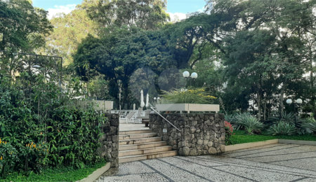 Apartamento à venda com 4 quartos, sendo 1 suíte,  em Alto da Boa Vista, São Paulo, SP