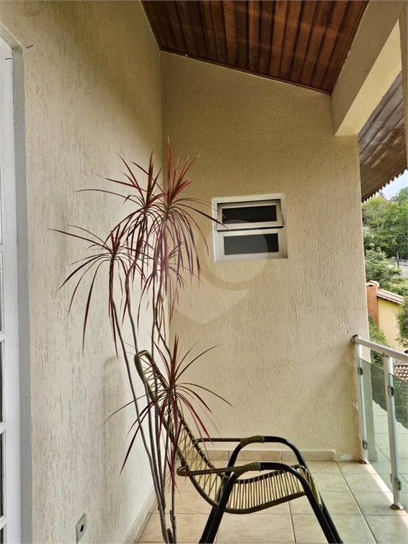 Casa à venda com 3 quartos, sendo 1 suíte, no condomínio Clube de Campo Fazenda Tabarã, Mairiporã - SP