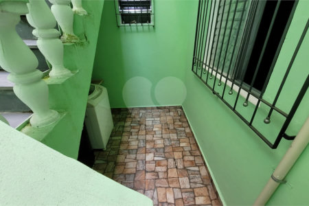 Casa à venda com 4 quartos, sendo 1 suíte, em Parque Maria Domitila, São Paulo, SP