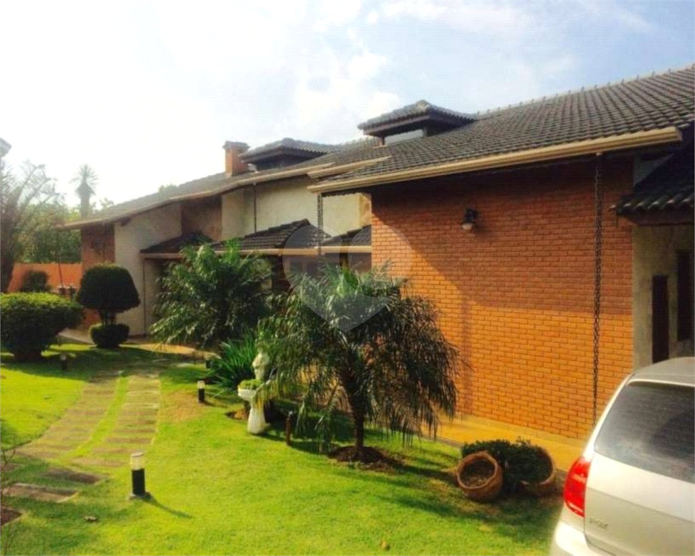 Sobrado à venda com 5 quartos, sendo 2 suítes, em Seerra da Cantareira, Mairiporã, SP