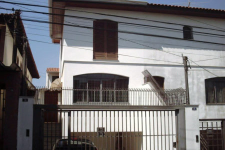 Casa à venda com 4 quartos, sendo 2 suítes, em Jardim Pinheiros, São Paulo, SP
