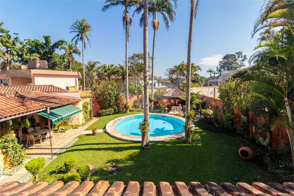 Casa à venda com 3 quartos, sendo 2 suítes, em Interlagos, São Paulo, SP