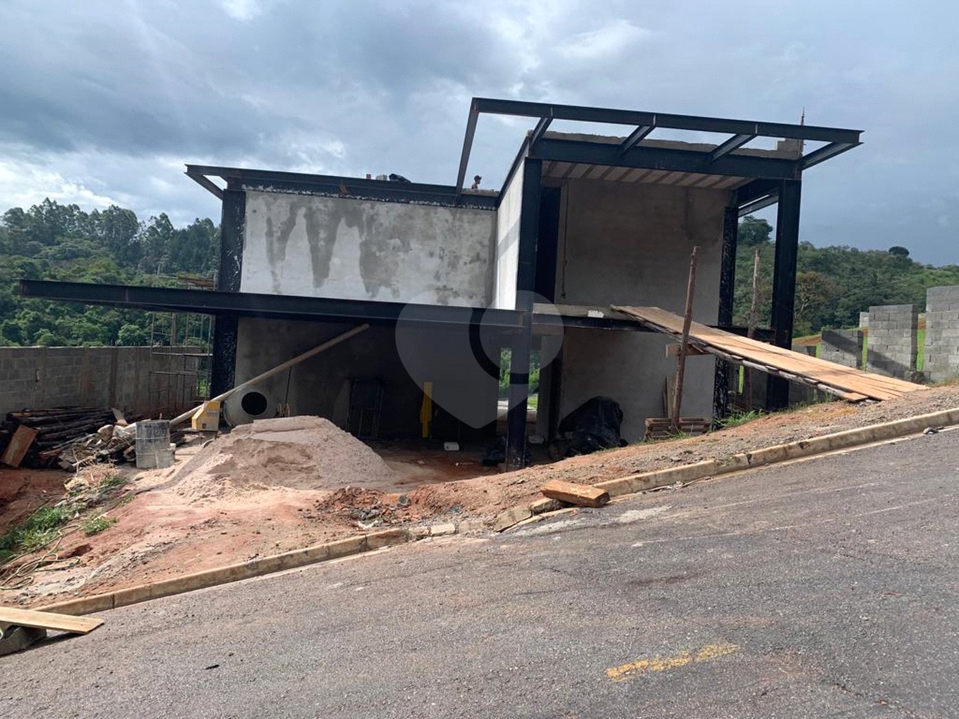 Terreno à venda com 4 quartos, sendo 5 suítes,  no condomínio Quintas da Boa Vista, Atibaia - SP