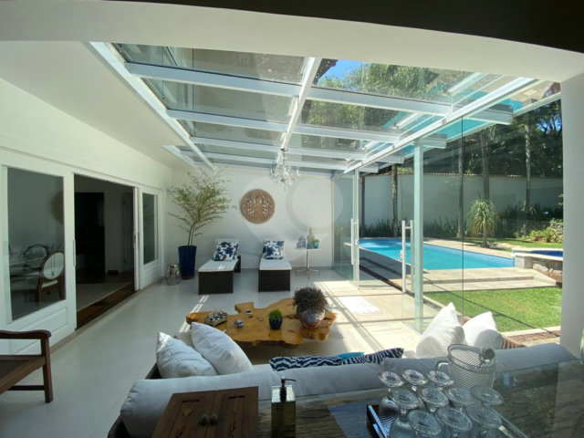 Casa à venda com 4 suítes em Serra da Cantareira, Mairiporã, SP
