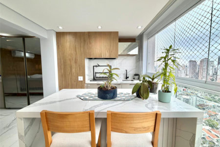 Apartamento à venda com 3 suítes em Vila Regente Feijó, São Paulo, SP
