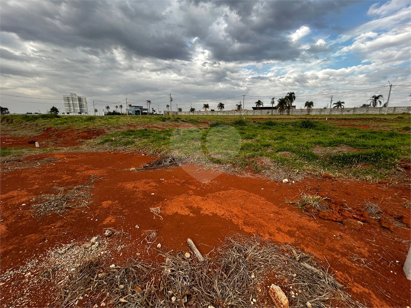 Terreno à venda no condomínio Residencial Quinta das Palmeiras, Itapetininga - SP