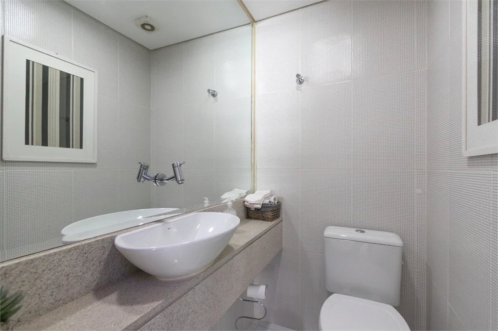 Apartamento à venda com 4 quartos, sendo 3 suítes,  em Vila Romana, São Paulo, SP