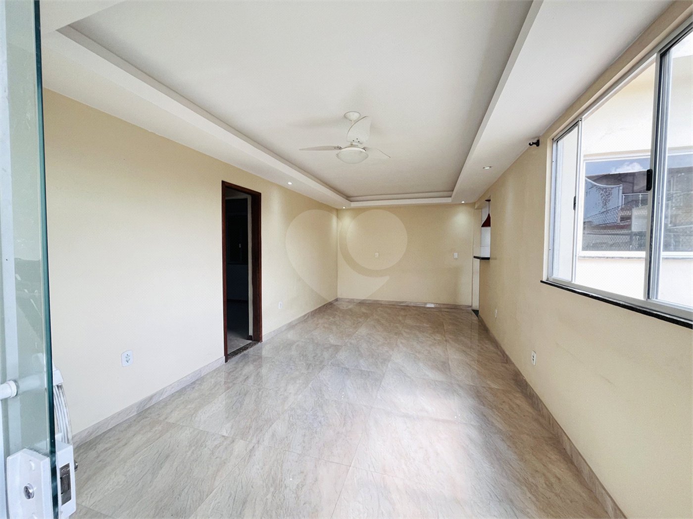 Casa à venda com 3 quartos em Campo Grande, Rio de Janeiro, RJ