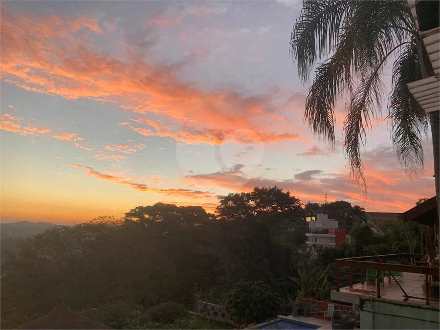 Casa para alugar com 3 quartos, sendo 2 suítes, no condomínio Alpes de Vinhedo, Vinhedo - SP