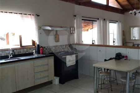 Casa com 3 dormitórios para locação, 222 m² - Vila Borghesi - São Roque/SP