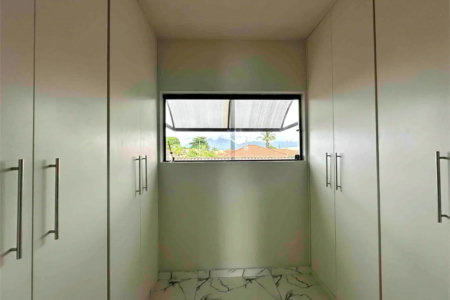 Sobrado à venda com 5 quartos, sendo 3 suítes, em Cidade Nova Peruíbe, Peruíbe, SP