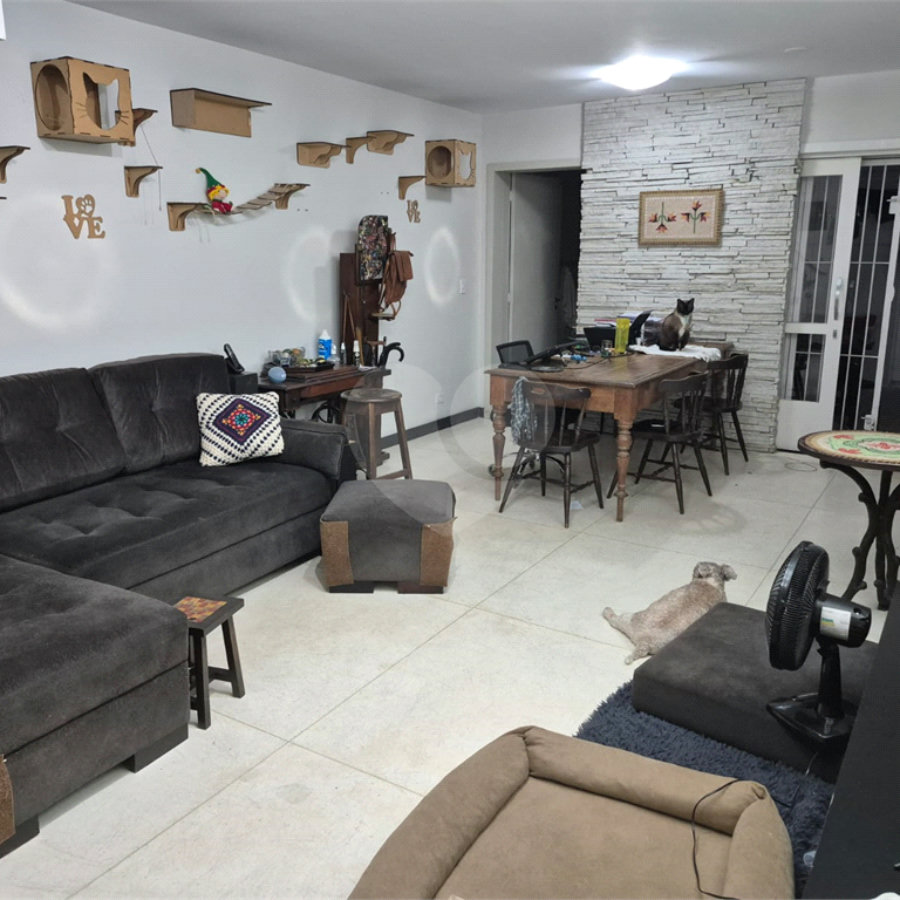 Sobrado à venda com 3 quartos, sendo 1 suíte, em Indianópolis, São Paulo, SP