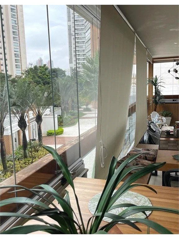 Apartamento à venda com 3 suítes em Vila Andrade, São Paulo, SP