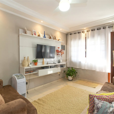 Casa à venda com 3 quartos, sendo 1 suíte, em Chora Menino, São Paulo, SP