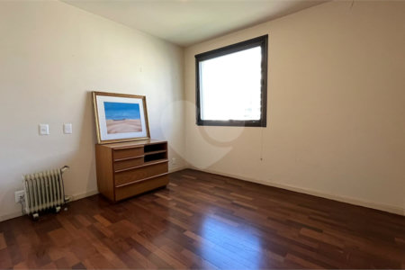 Apartamento à venda com 4 quartos, sendo 3 suítes, em Itaim Bibi, São Paulo, SP