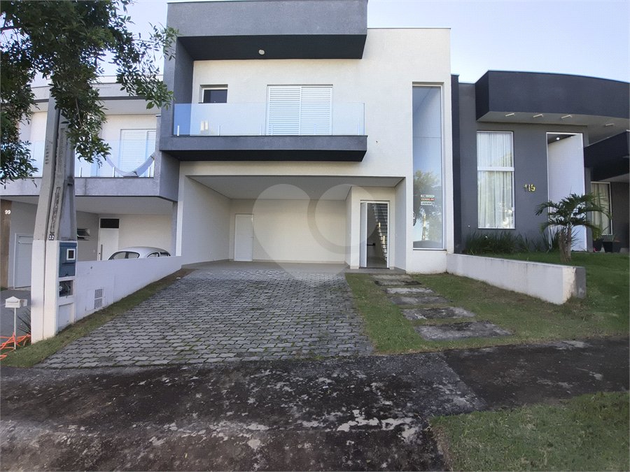 Casa à venda com 3 suítes no condomínio Terras de São Francisco, Sorocaba - SP