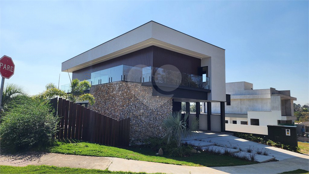Casa à venda com 3 suítes no condomínio Alphaville Castello, Itu - SP